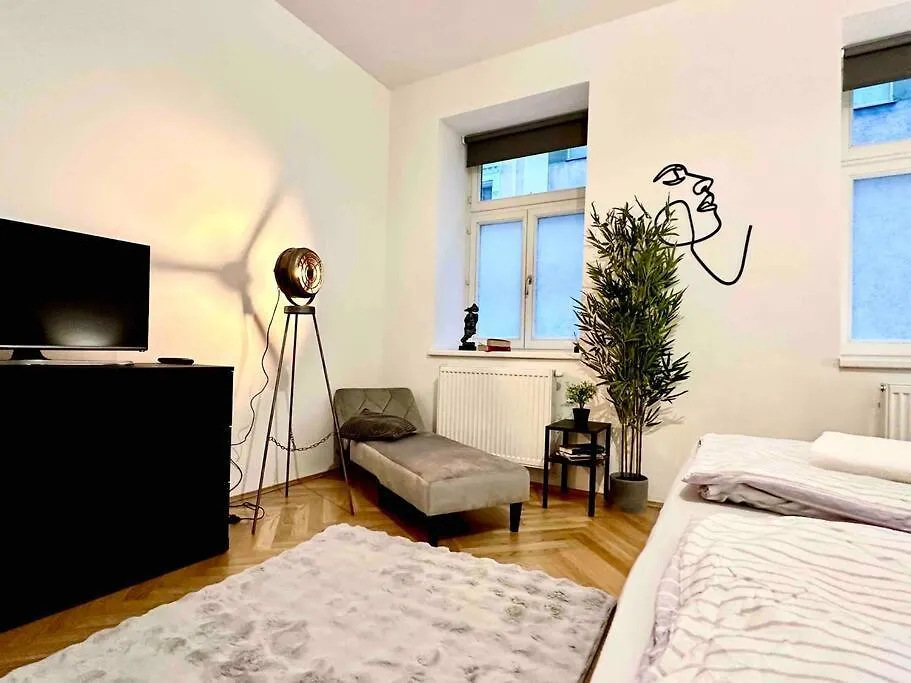 New!L! Exclusive Near Opera Apartment Vienna